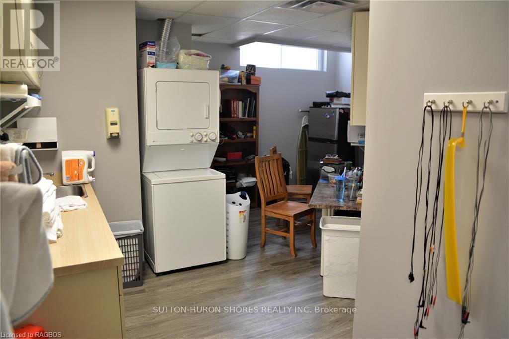 662 Gustavus Street, Saugeen Shores, Ontario  N0H 2C0 - Photo 10 - X10849005