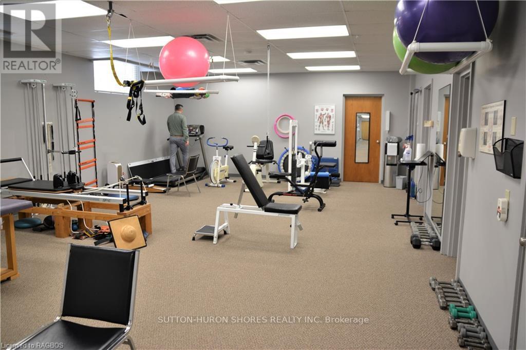 662 Gustavus Street, Saugeen Shores, Ontario  N0H 2C0 - Photo 6 - X10849005