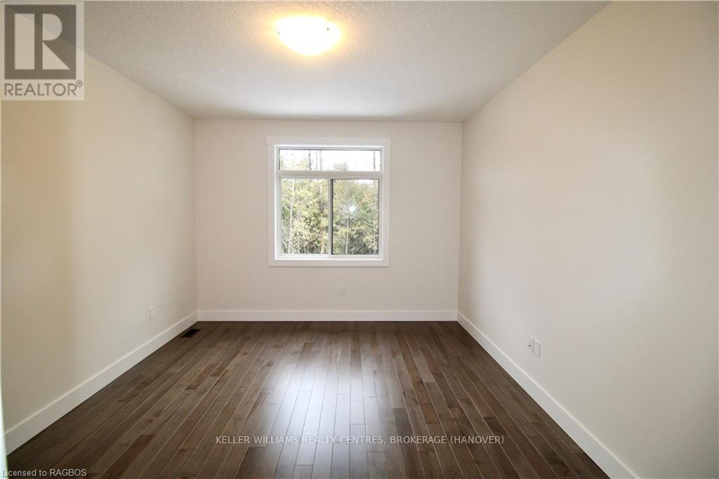 612 25th Avenue, Hanover, Ontario  N4N 3B8 - Photo 11 - X10848058