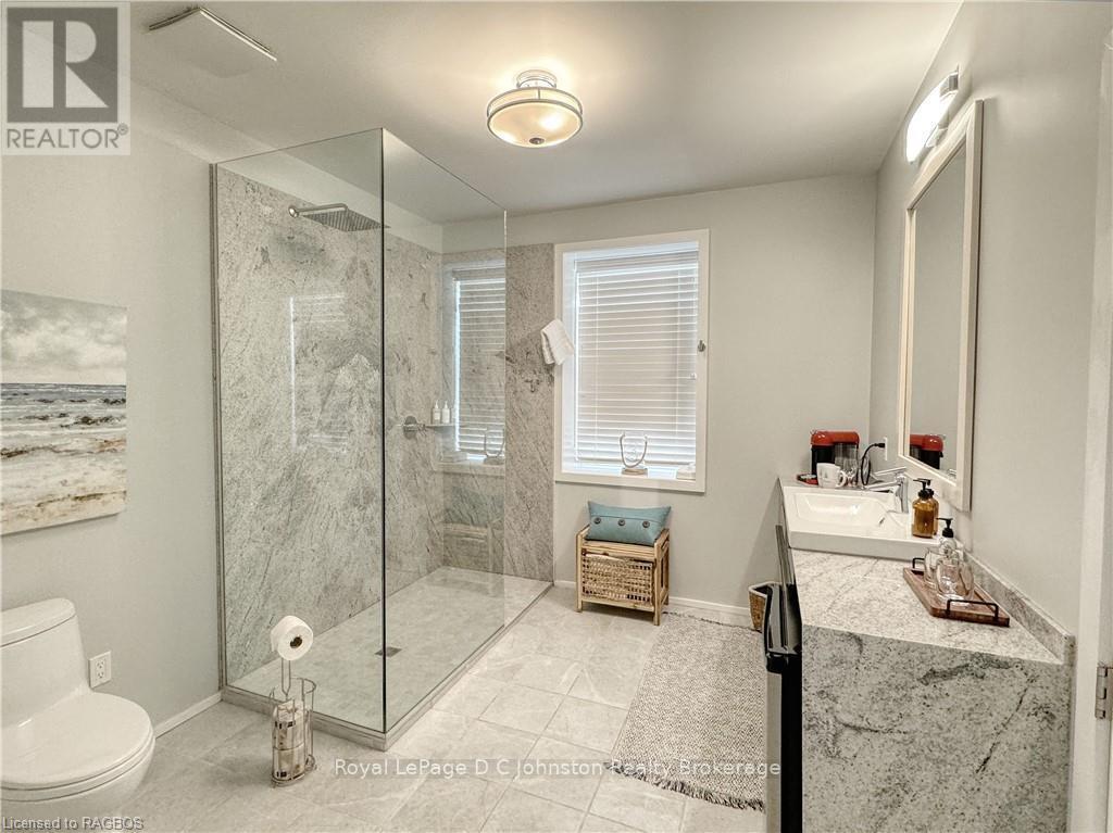 2 (East) - 173 High Street, Saugeen Shores, Ontario  N0H 2L0 - Photo 5 - X10849506