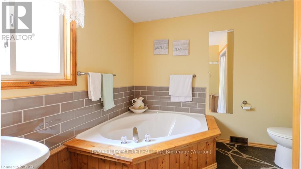 11 Silversides Pt Road, Northern Bruce Peninsula, Ontario  N0H 1Z0 - Photo 28 - X10849507