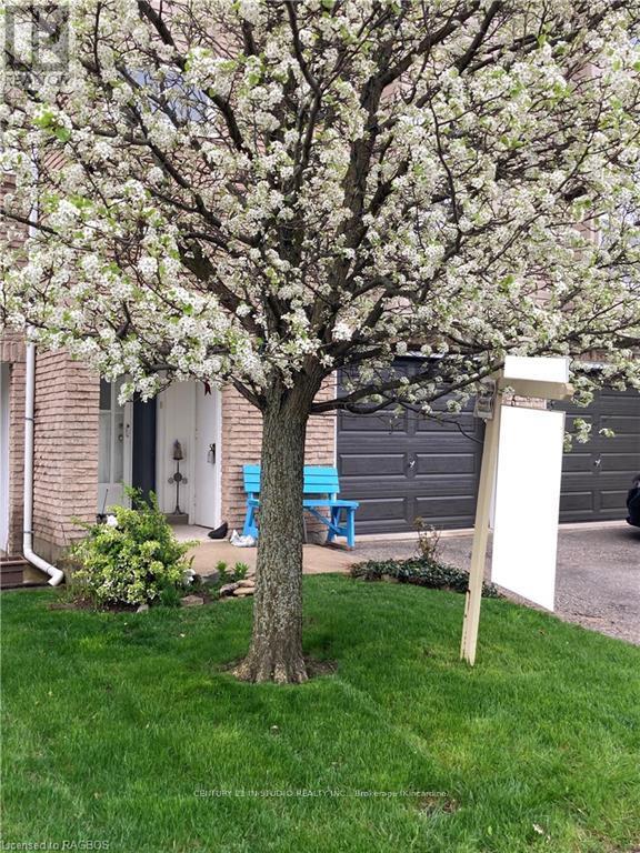 8 Philip Place, Kincardine, Ontario  N2Z 2E6 - Photo 3 - X10847602