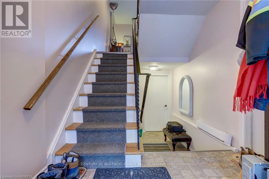 8 Philip Place, Kincardine, Ontario  N2Z 2E6 - Photo 6 - X10847602