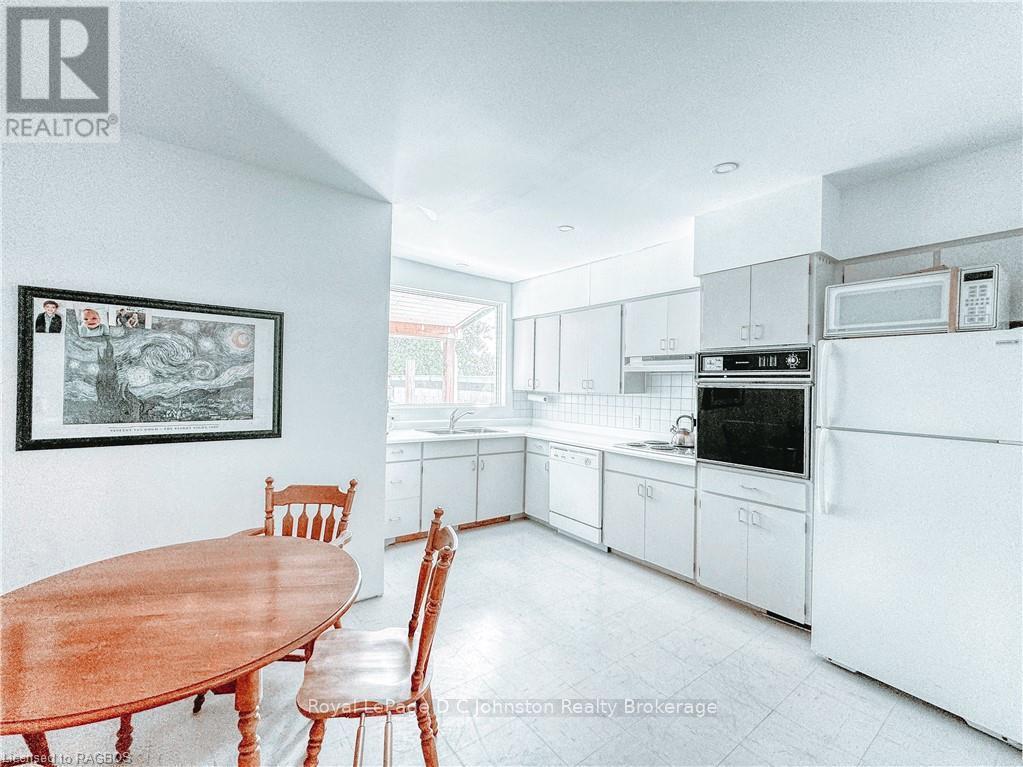 1 (West) - 173 High Street, Saugeen Shores, Ontario  N0H 2L0 - Photo 6 - X10849453