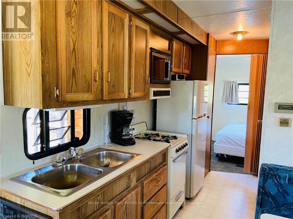 0 - 9 Tamarac Road, Northern Bruce Peninsula, Ontario  N0H 2R0 - Photo 4 - X10850548