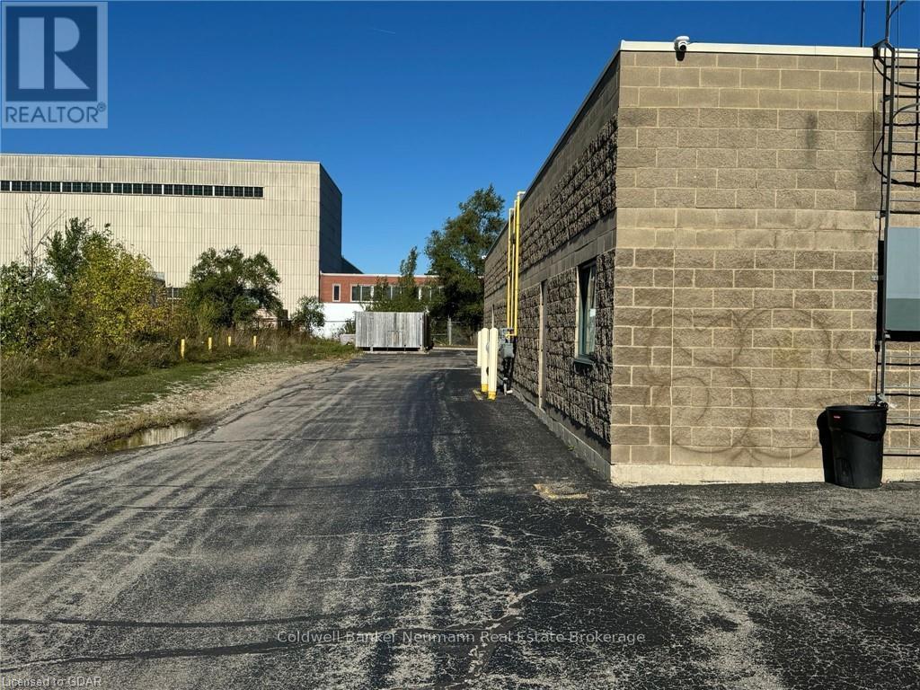 B9 - 221 Woodlawn Road W, Guelph, Ontario  N1H 1B6 - Photo 39 - X10875788