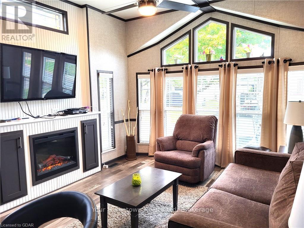 613 Oak Crescent, Centre Wellington, Ontario  N1M 2W5 - Photo 3 - X10875858