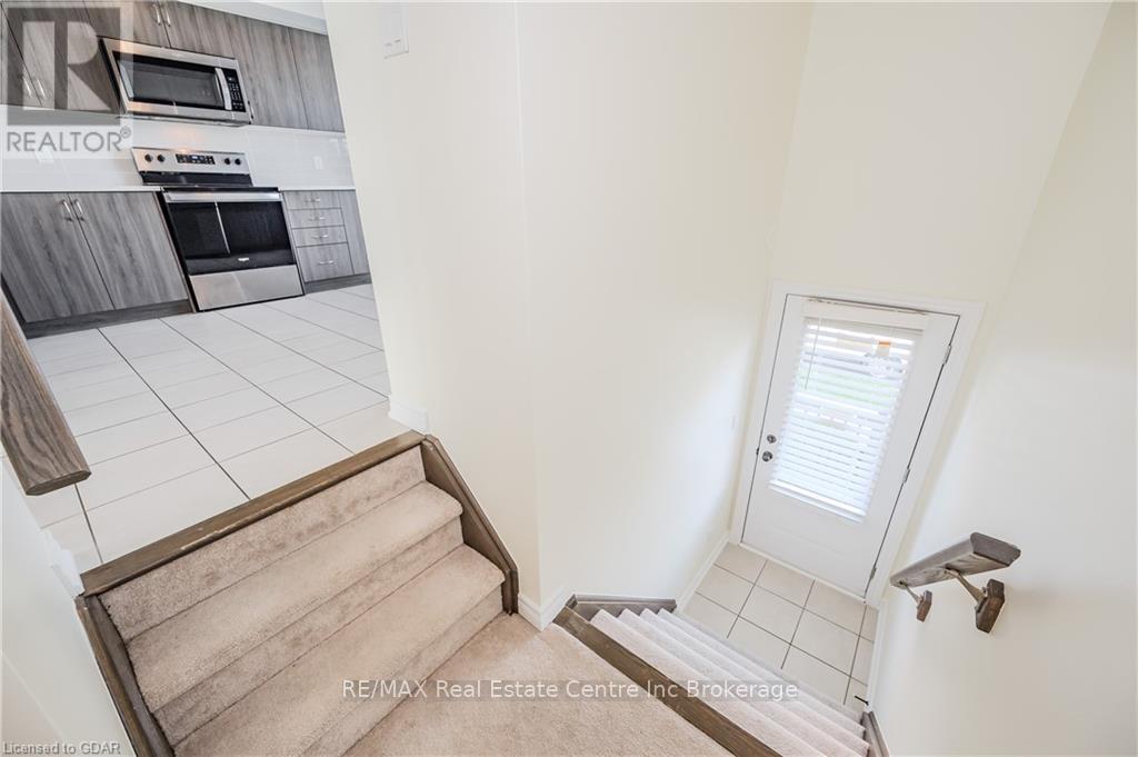 256 Law Drive, Guelph, Ontario  N1E 0P6 - Photo 6 - X10875918