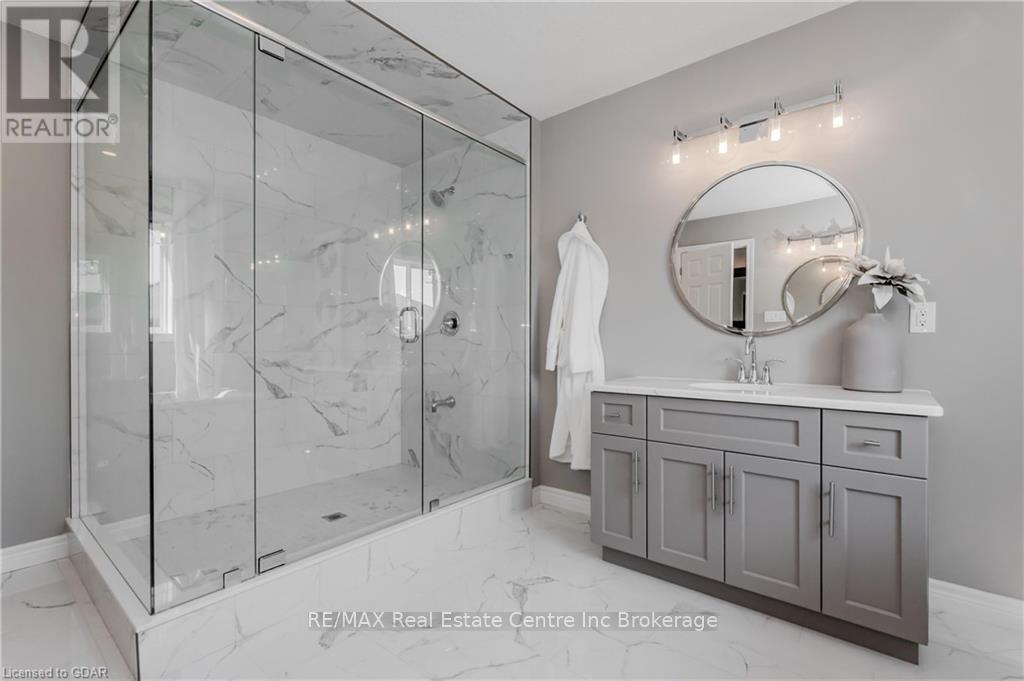 27 Spachman Street, Kitchener, Ontario  N2R 0N5 - Photo 31 - X10876213