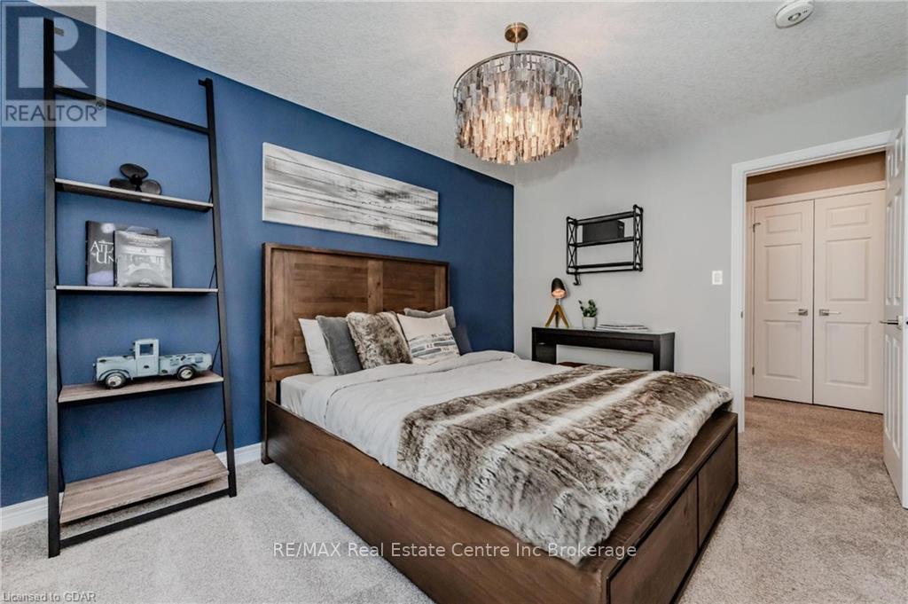 27 Spachman Street, Kitchener, Ontario  N2R 0N5 - Photo 37 - X10876213