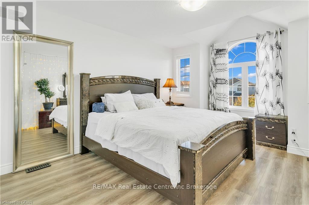 7 Drohan Drive, Guelph (Clairfields), Ontario  N1G 5H6 - Photo 18 - X10876266