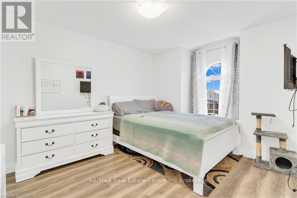 7 Drohan Drive, Guelph (Clairfields), Ontario  N1G 5H6 - Photo 20 - X10876266