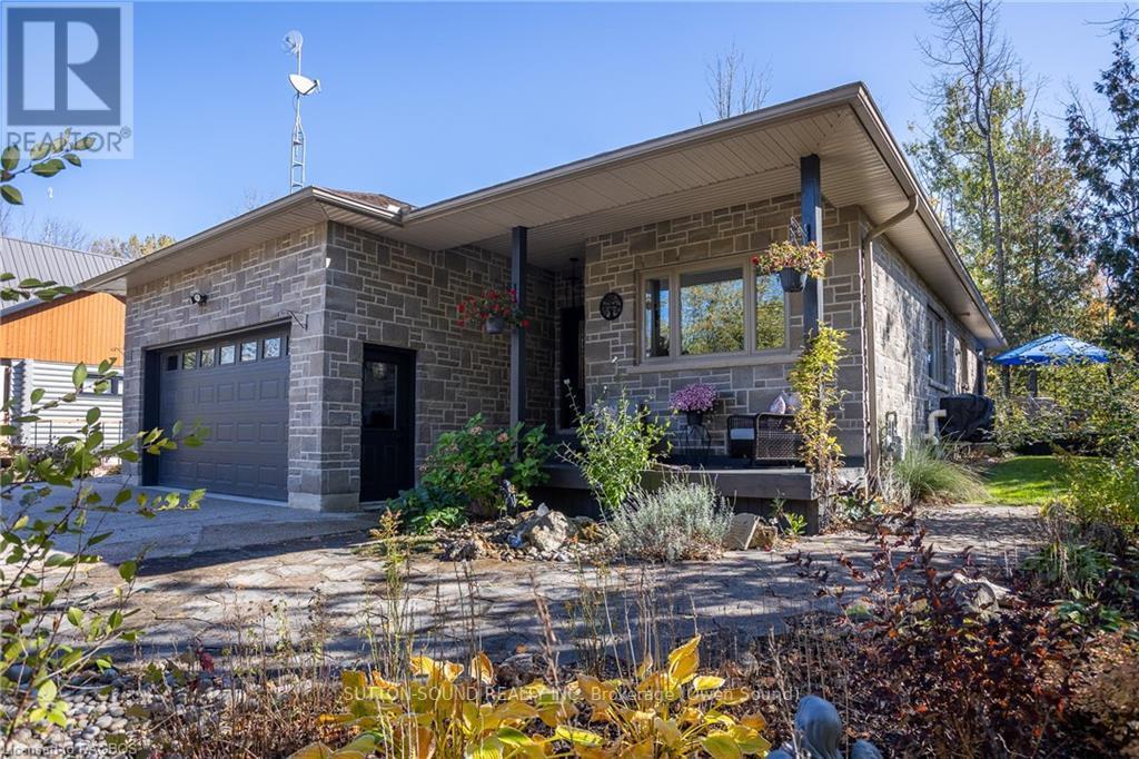 170 LAKESHORE ROAD, Georgian Bluffs, Ontario