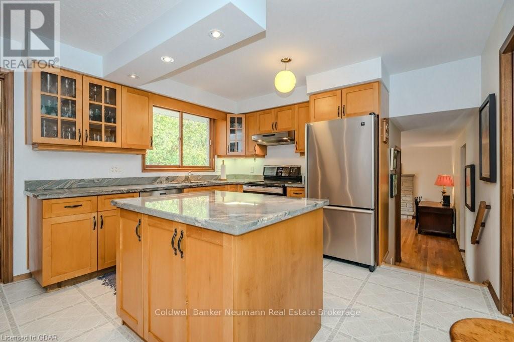 40 Keats Crescent, Guelph, Ontario  N1G 3B2 - Photo 5 - X10876364