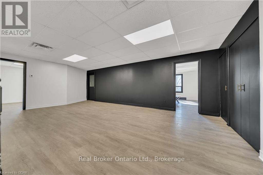 81 Malcolm Road, Guelph (Northwest Industrial Park), Ontario  N1K 1A7 - Photo 5 - X10876826