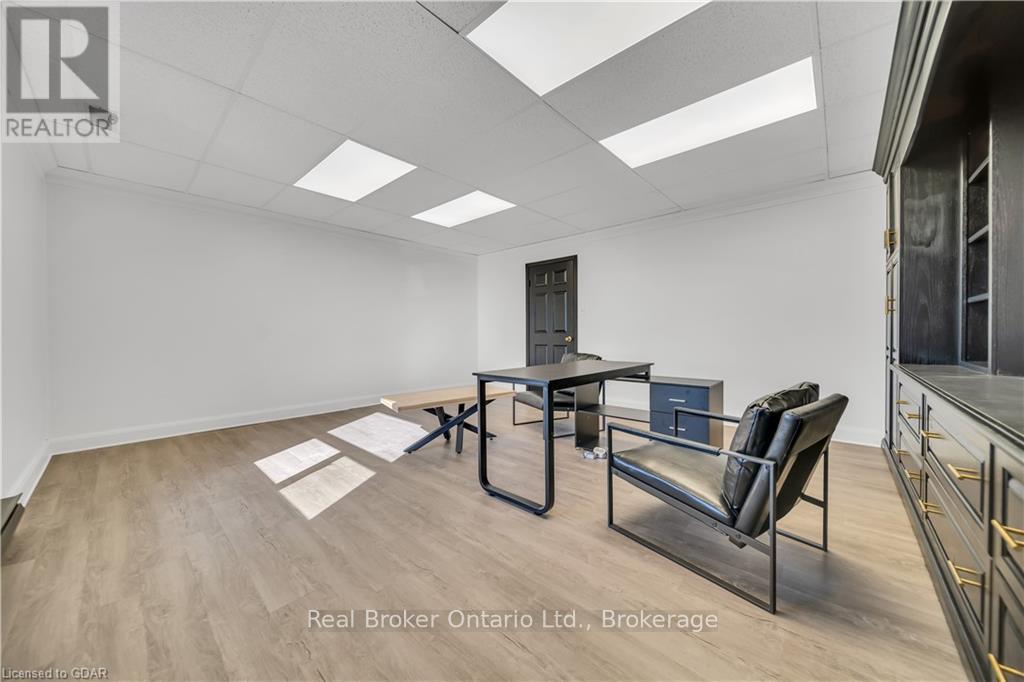 81 Malcolm Road, Guelph (Northwest Industrial Park), Ontario  N1K 1A7 - Photo 9 - X10876826