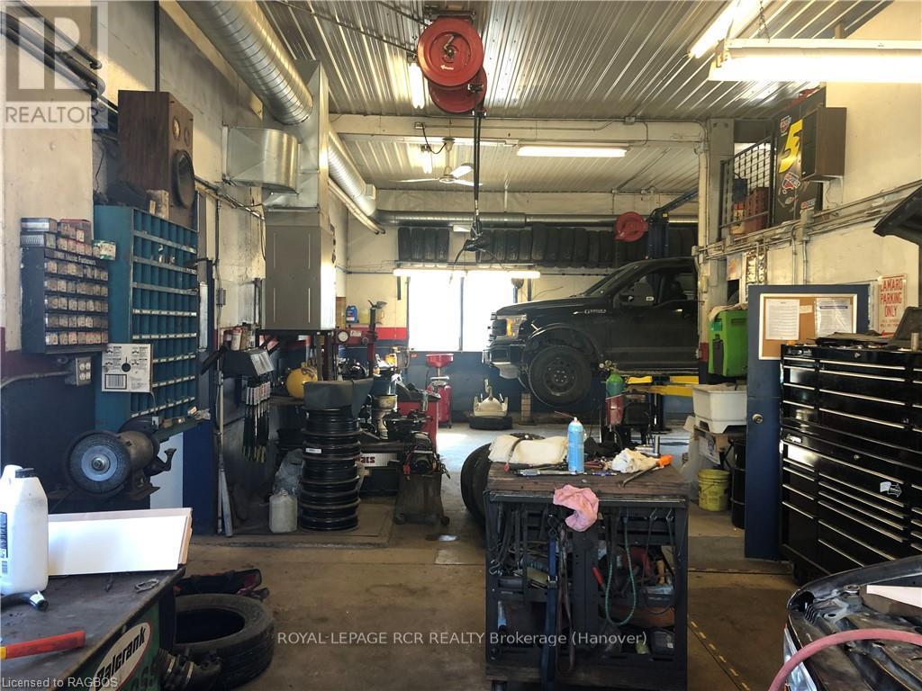 343 David Winkler Parkway, West Grey (Neustadt), Ontario  N0G 2M0 - Photo 7 - X10849185