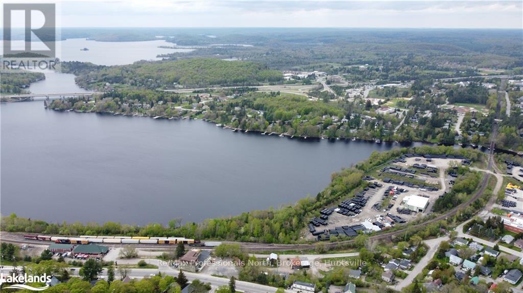 19 Lansdowne Street W, Huntsville, Ontario  P1H 1W1 - Photo 35 - X10895345