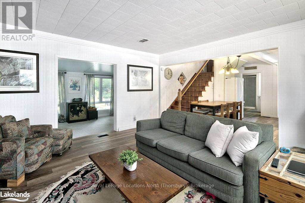 166 Bayview Avenue, Blue Mountains, Ontario  N0H 1J0 - Photo 8 - X10895477