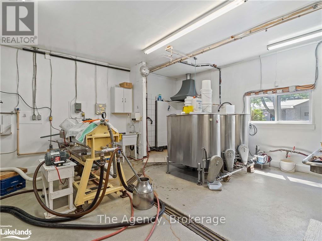 14 Gray Road, Bracebridge (Macaulay), Ontario  P1L 1P8 - Photo 39 - X10895644