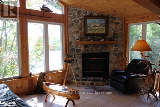 10365 Rabbit, Temagami (Tctdar Outside), Ontario  P0H 2H0 - Photo 11 - X10897259