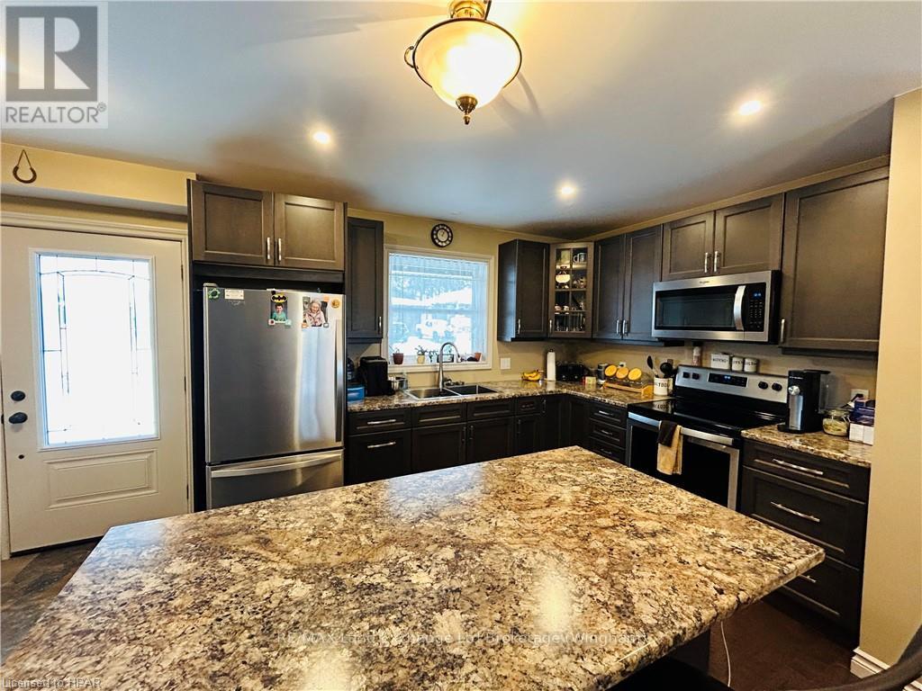 660 Gloria StreetNorth Huron (Blyth), Ontario  N0M 1H0 - Photo 6 - X11863971