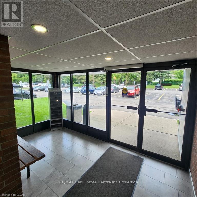 307 - 65 Silvercreek Parkway N, Guelph, Ontario  N1H 7R9 - Photo 4 - X11879689