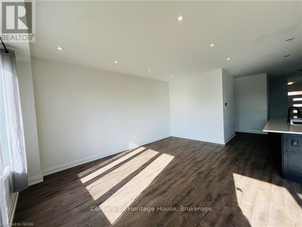 216 Histand TrailKitchener, Ontario  N2R 1P6 - Photo 17 - X11879694