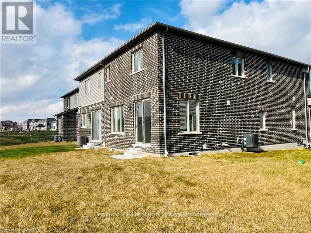 216 Histand TrailKitchener, Ontario  N2R 1P6 - Photo 39 - X11879694