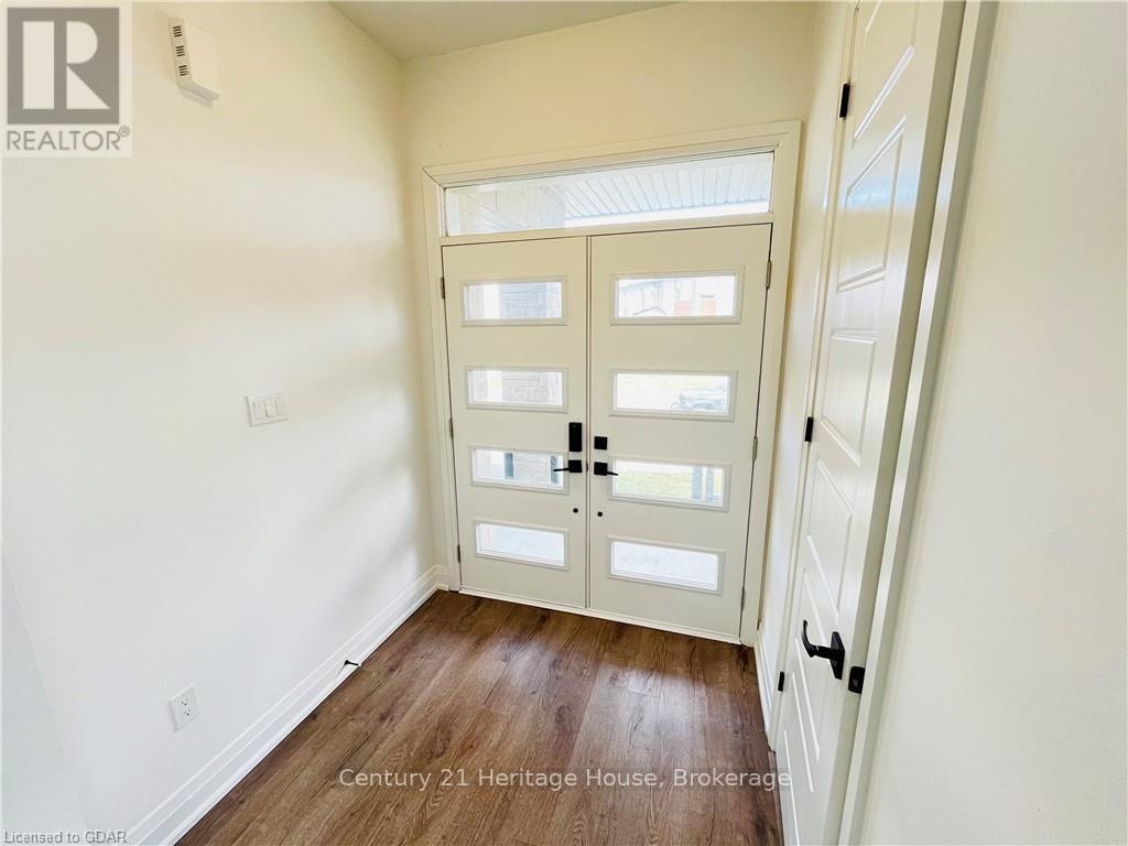 216 Histand TrailKitchener, Ontario  N2R 1P6 - Photo 6 - X11879694