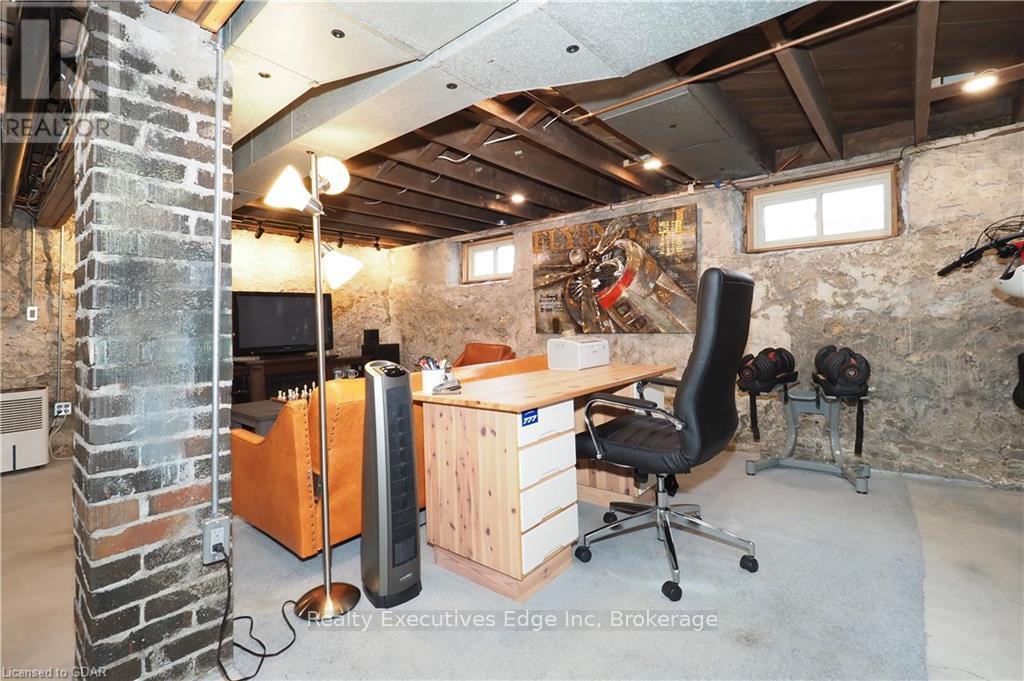 35 Fergus Street, Guelph, Ontario  N1H 5K8 - Photo 35 - X11879706