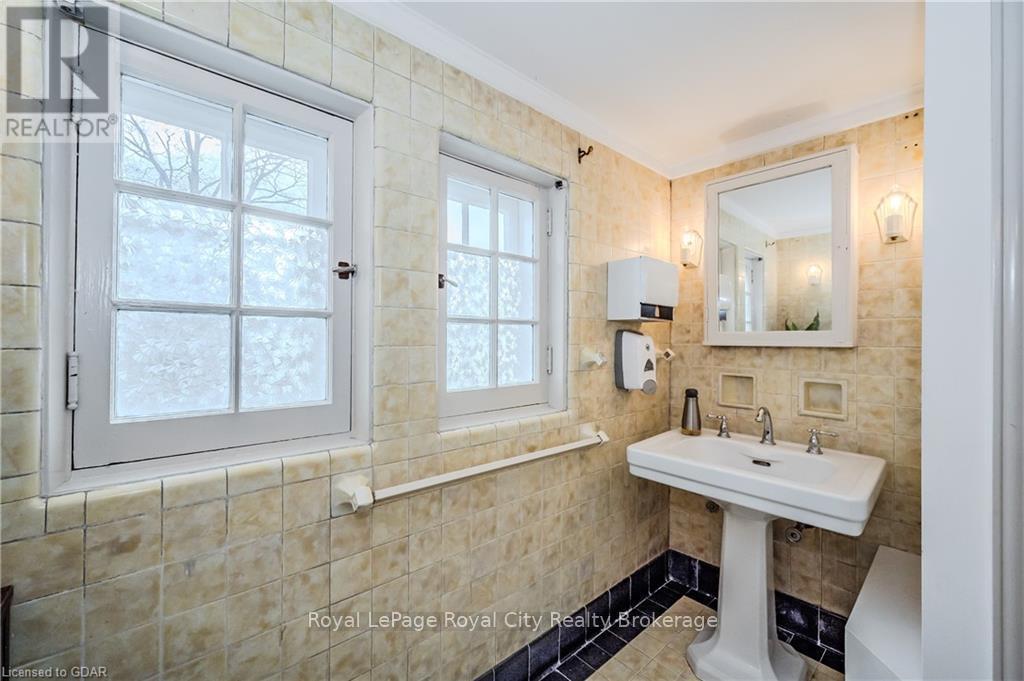 25 Waterloo Avenue, Guelph, Ontario  N1H 3H4 - Photo 28 - X11879720