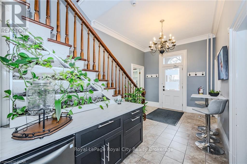 25 Waterloo Avenue, Guelph, Ontario  N1H 3H4 - Photo 9 - X11879720