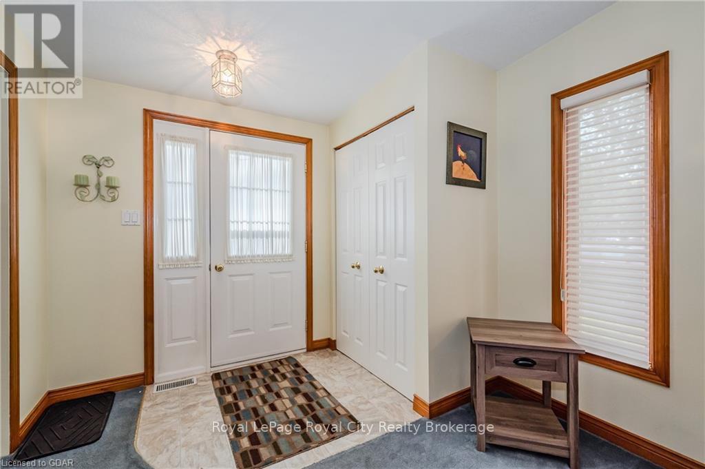 2 Spruce Avenue, Puslinch, Ontario  N1H 6H9 - Photo 5 - X11879796