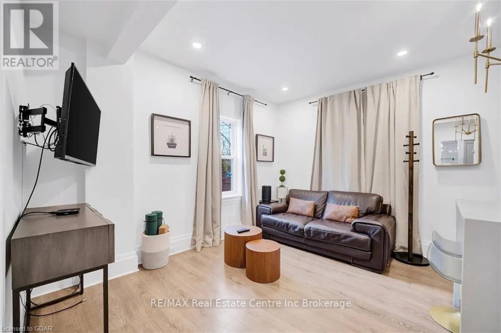 11 Mansion Street, Kitchener, Ontario  N2H 2J5 - Photo 5 - X11879823