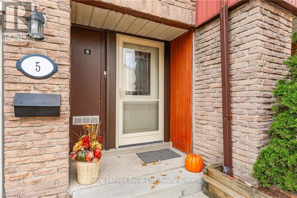 5 - 2 Worton Avenue, Guelph, Ontario  N1H 7C5 - Photo 3 - X11879839