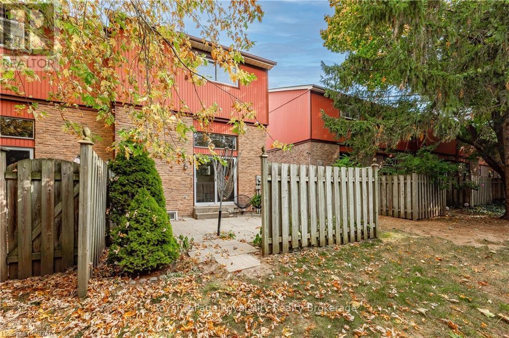 5 - 2 Worton Avenue, Guelph, Ontario  N1H 7C5 - Photo 31 - X11879839