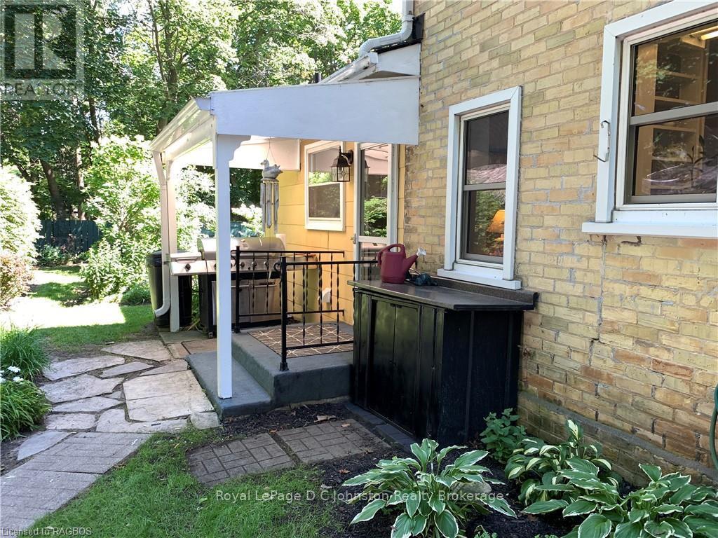 69 Albert Street N, Saugeen Shores, Ontario  N0H 2L0 - Photo 8 - X11879957