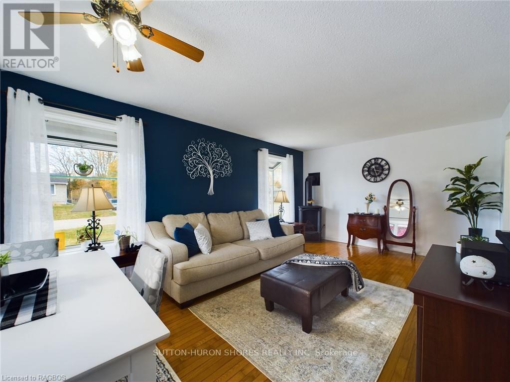 495 Ridge Street, Saugeen Shores, Ontario  N0H 2C1 - Photo 12 - X11879988