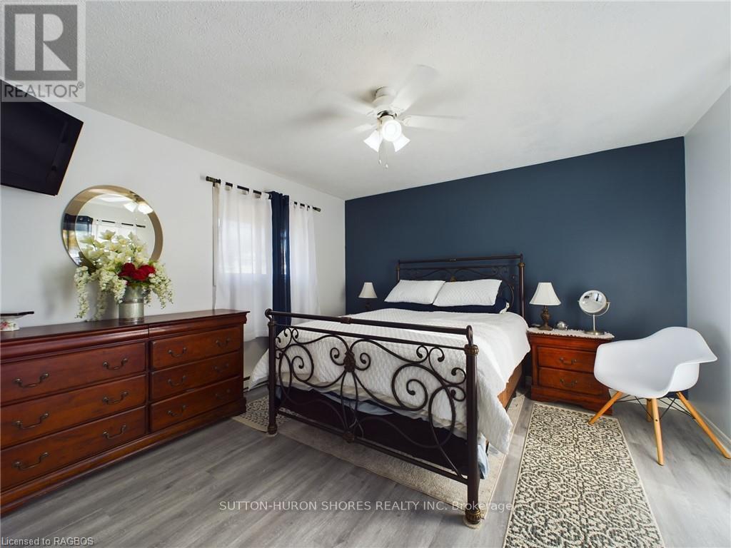 495 Ridge Street, Saugeen Shores, Ontario  N0H 2C1 - Photo 17 - X11879988
