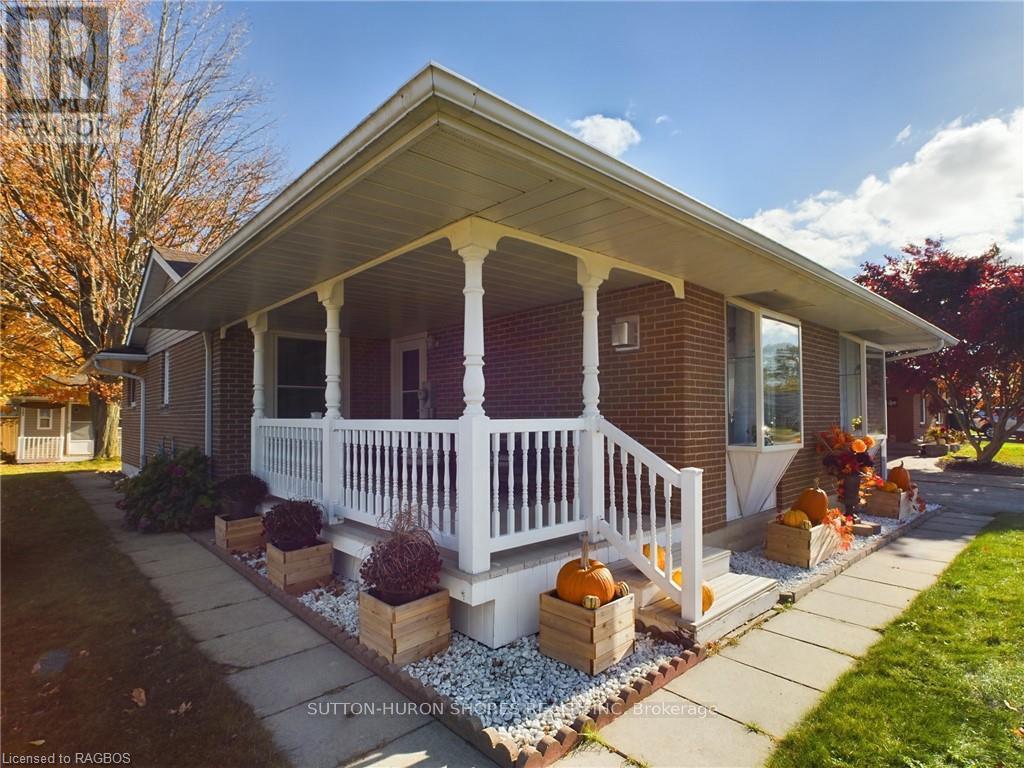 495 Ridge Street, Saugeen Shores, Ontario  N0H 2C1 - Photo 8 - X11879988