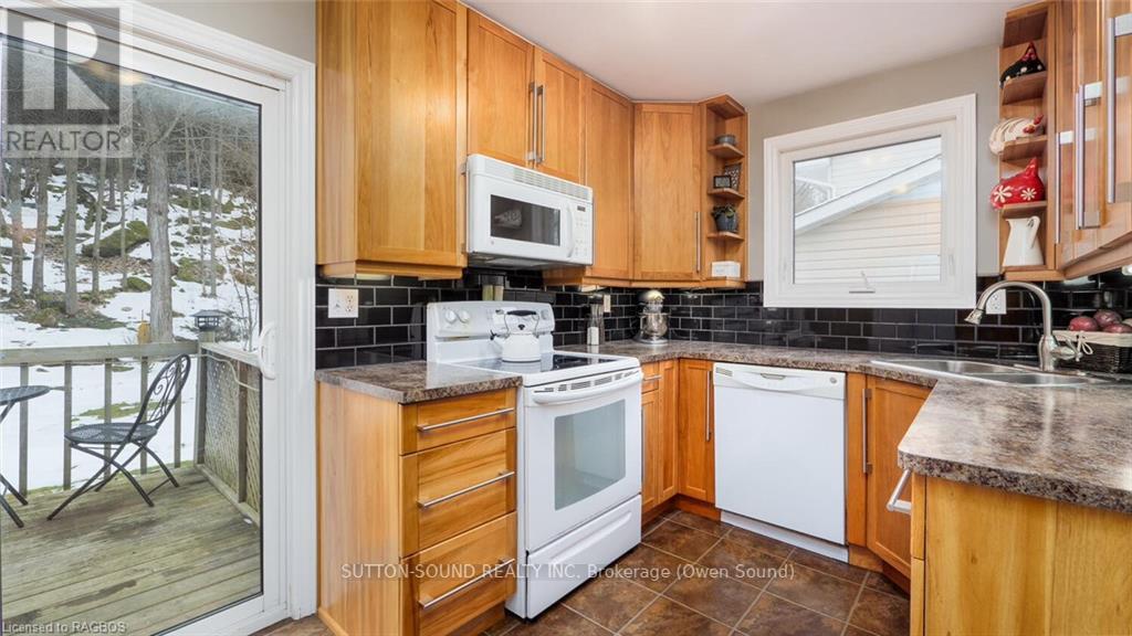 136 6th Avenue W, Owen Sound, Ontario  N4K 6C8 - Photo 9 - X11879998