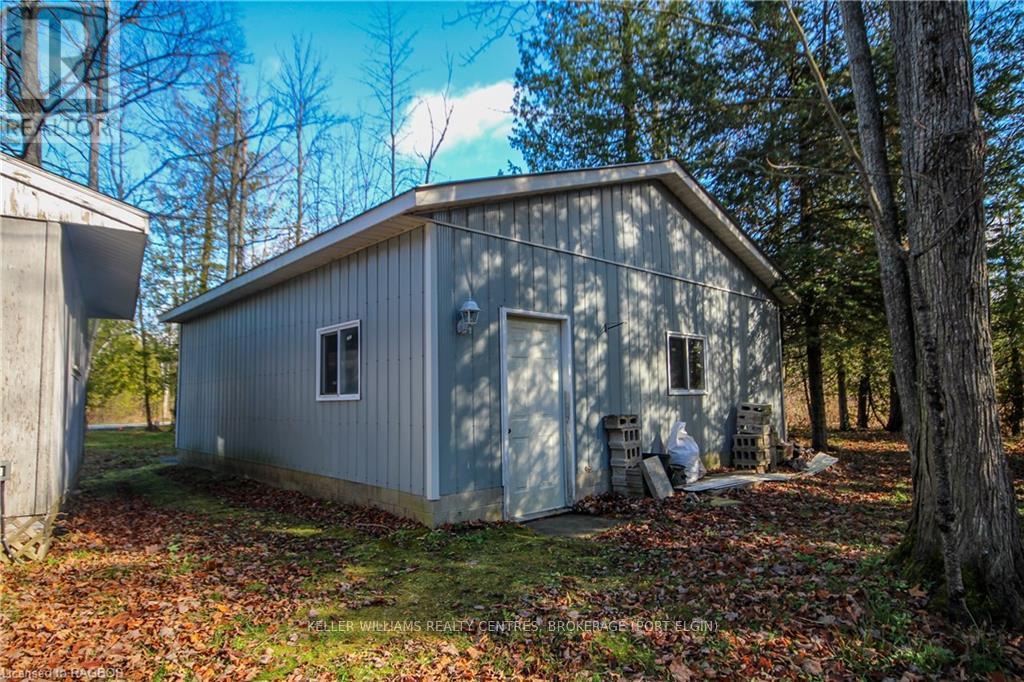 4 Lakefield Avenue, South Bruce Peninsula, Ontario  N0H 2T0 - Photo 16 - X11880024