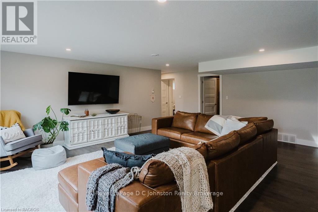136 Trillium Drive Drive, Saugeen Shores, Ontario  N0H 2C2 - Photo 33 - X11880044