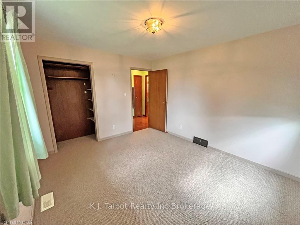 8 Stanley Street, Central Huron, Ontario  N7A 3X8 - Photo 17 - X11880175