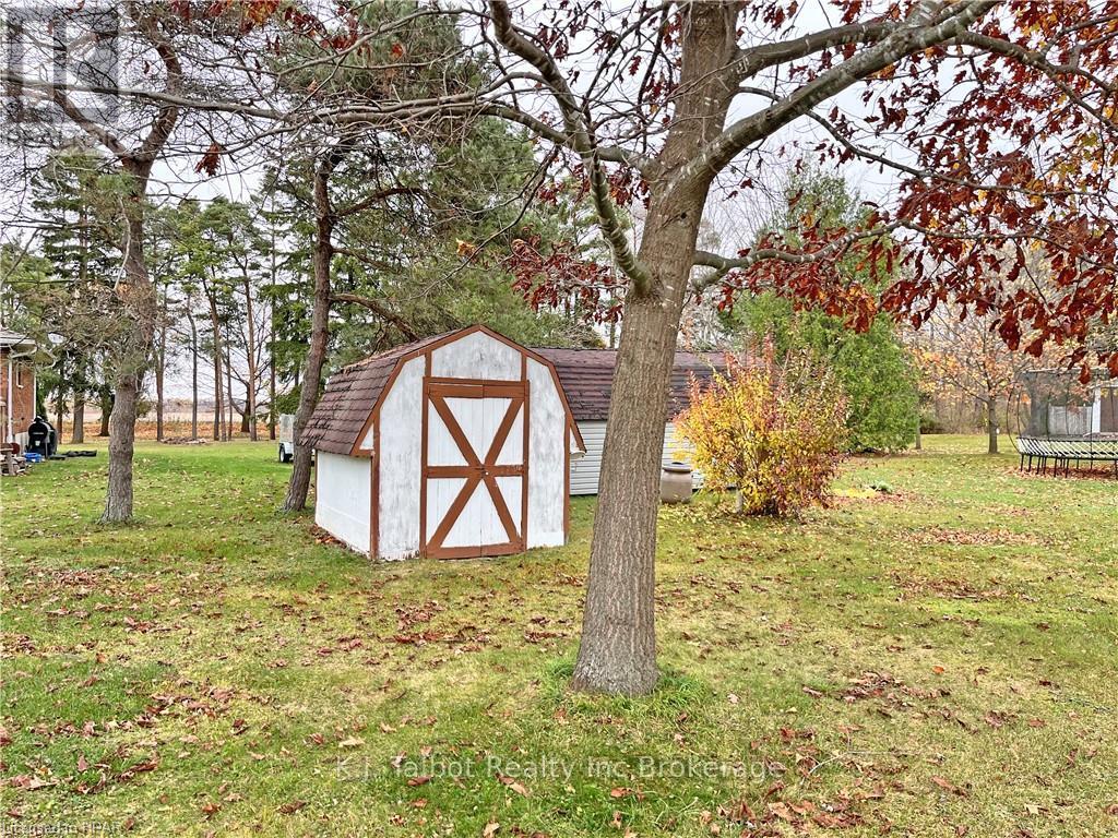 8 Stanley Street, Central Huron, Ontario  N7A 3X8 - Photo 8 - X11880175