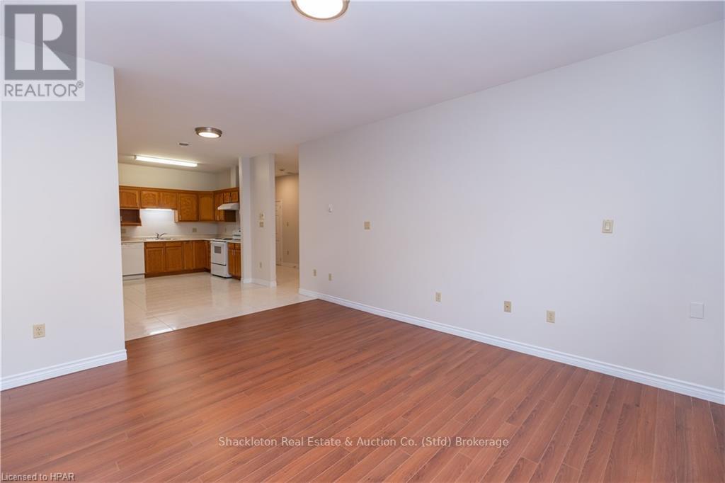 254 - 55 Downie Street, Stratford, Ontario  N5A 1W7 - Photo 8 - X11880195