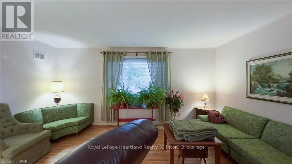 53 Victoria Boulevard, Huron East, Ontario  N0M 1L0 - Photo 16 - X11880196