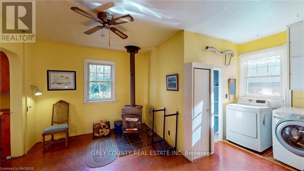 29 Main Street E, Grey Highlands (Markdale), Ontario  N0C 1H0 - Photo 11 - X11870454