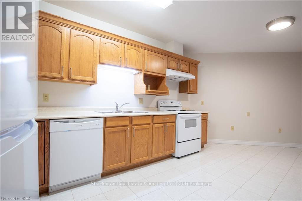 352 - 55 Downie Street, Stratford, Ontario  N5A 1W7 - Photo 7 - X11880243